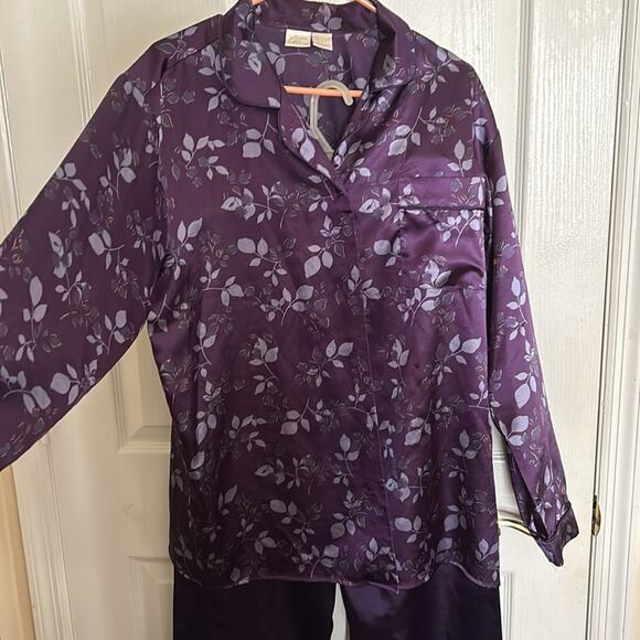Gillian & O’Mally Womens size L Two Piece Pajama Set 100% polyester. Soft - Picture 2 of 14